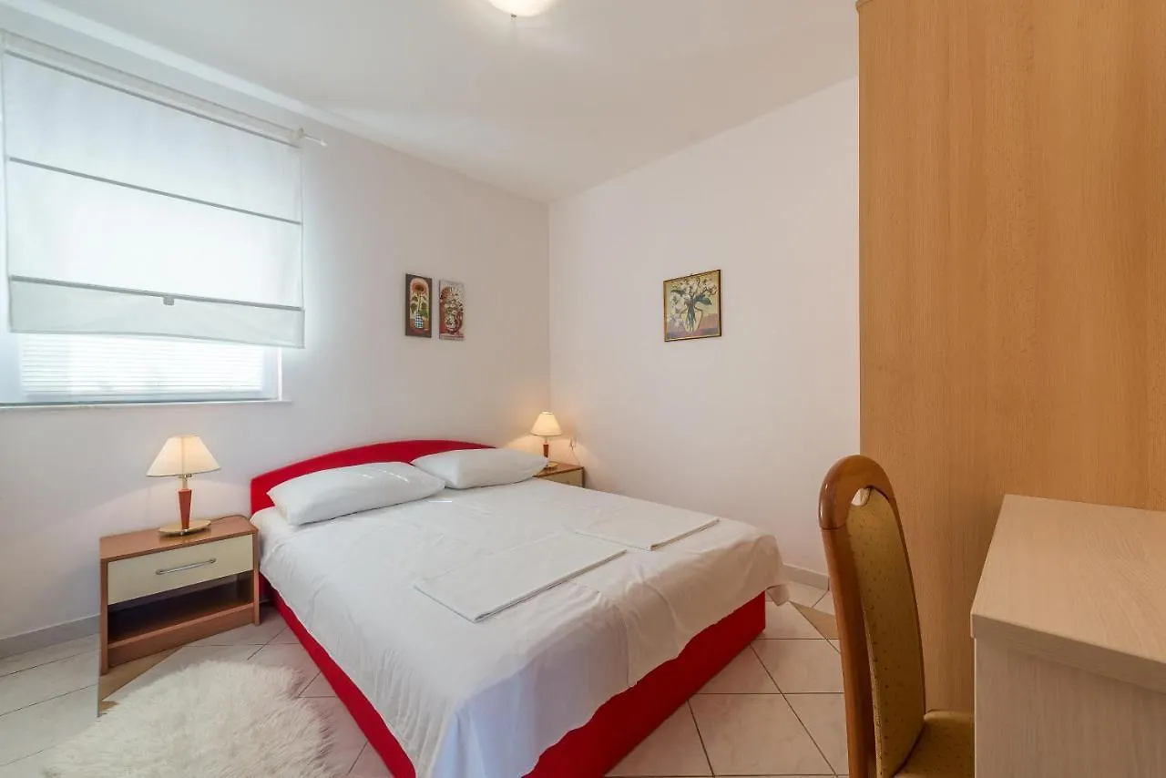 Lavanda Apartment Vir