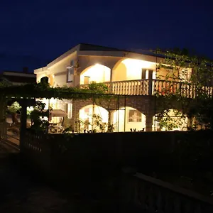  Apartman Casa Rada