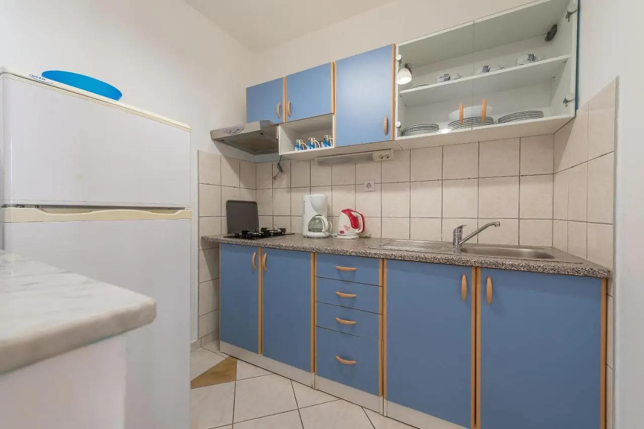 Lavanda Apartment Vir