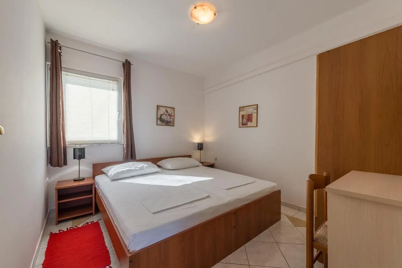 Lavanda Apartment Vir