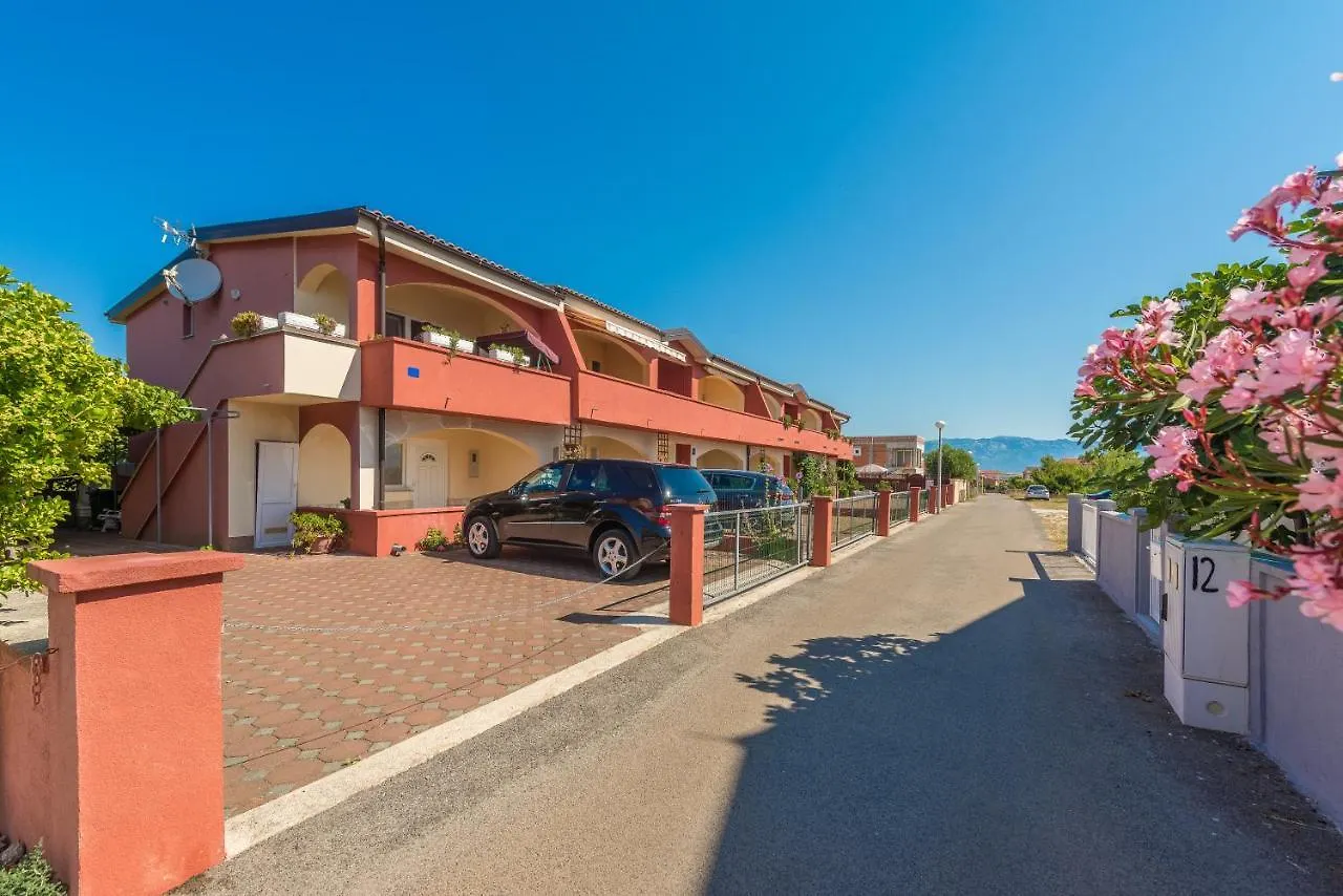 Lavanda Apartment Vir